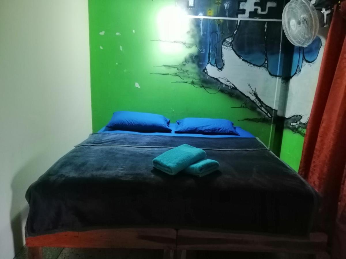 Banphe​ Hostel Экстерьер фото