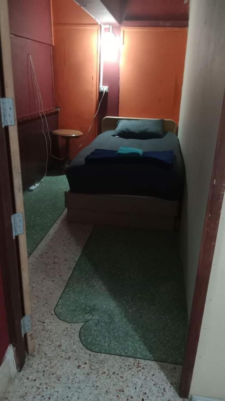 Banphe​ Hostel Номер фото